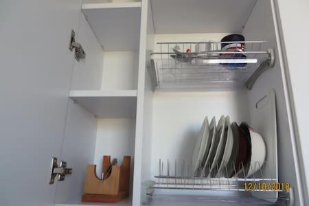 Smart-House Smart kvartira s kukhnei vozle metro. Kiev Buitenkant foto